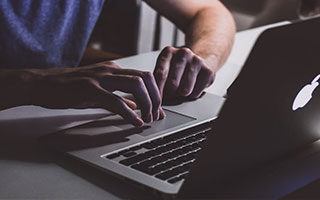 开云体育vip-英超精彩逆转，关键战术调整助力胜利，英超战术分析