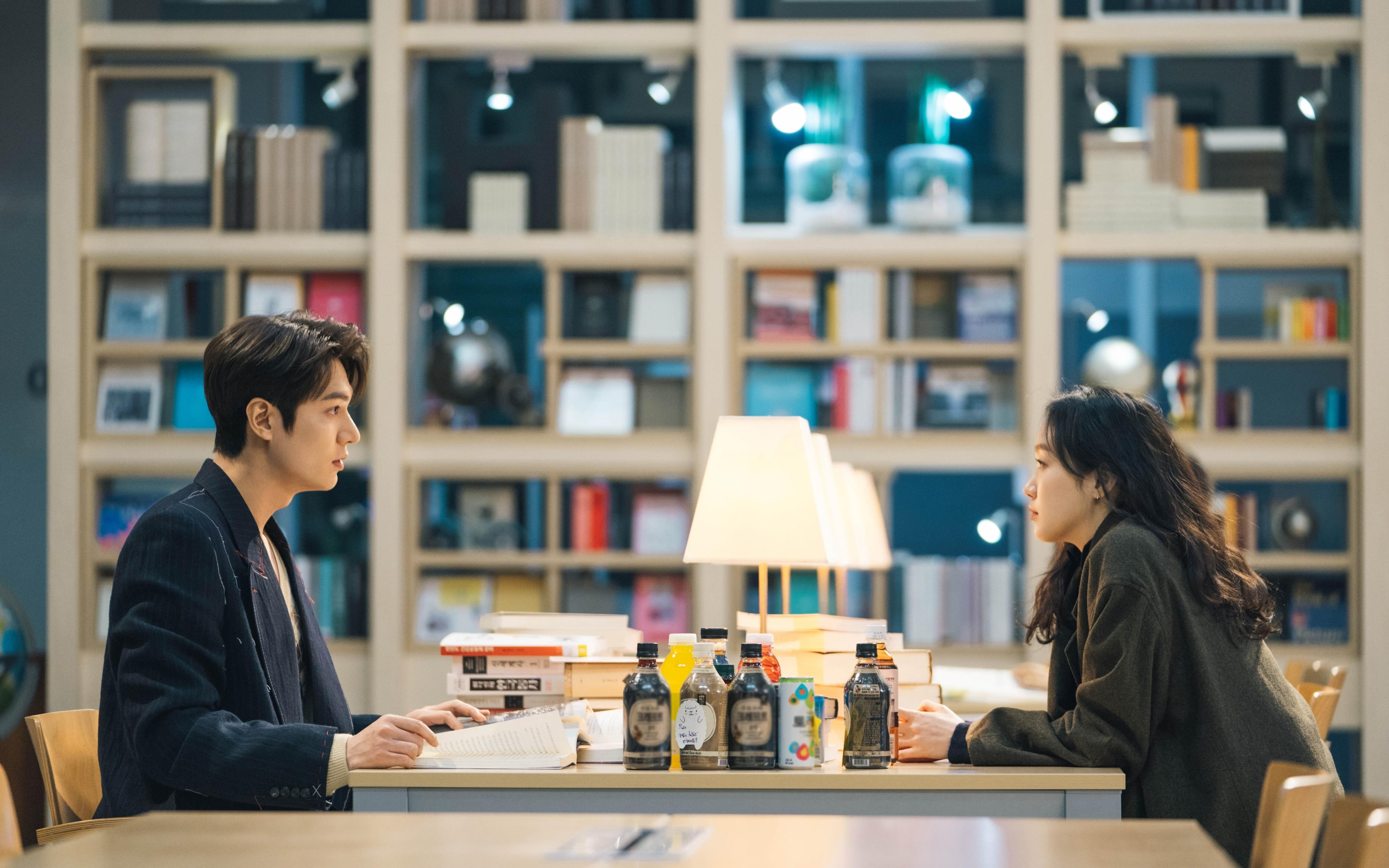 开云体育APP下载-湖人宣布浓眉复出时间，季后赛希望重燃，湖人浓眉去哪了