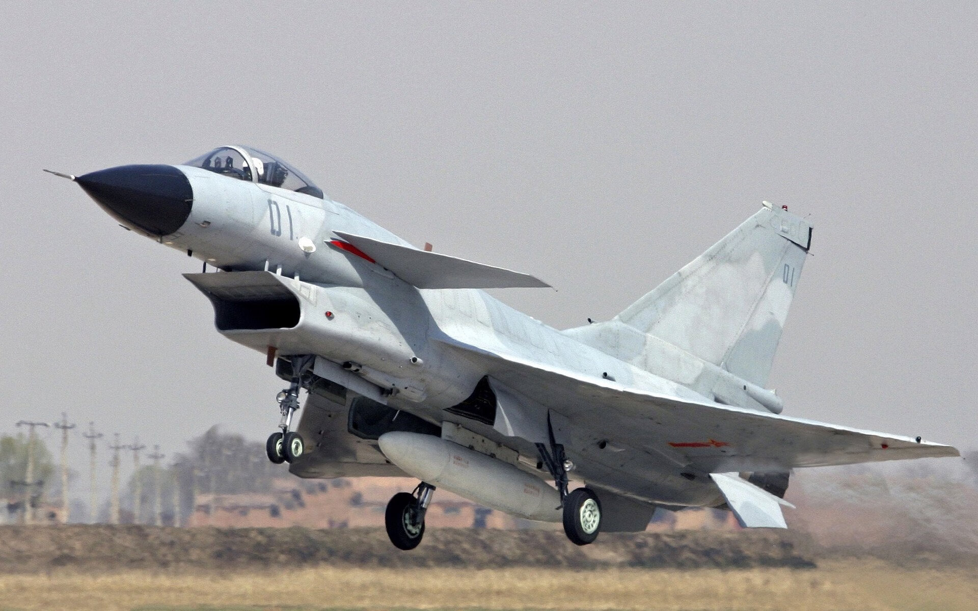 英超球队视频分析系统提升边路防守协同效率,英超球队战术