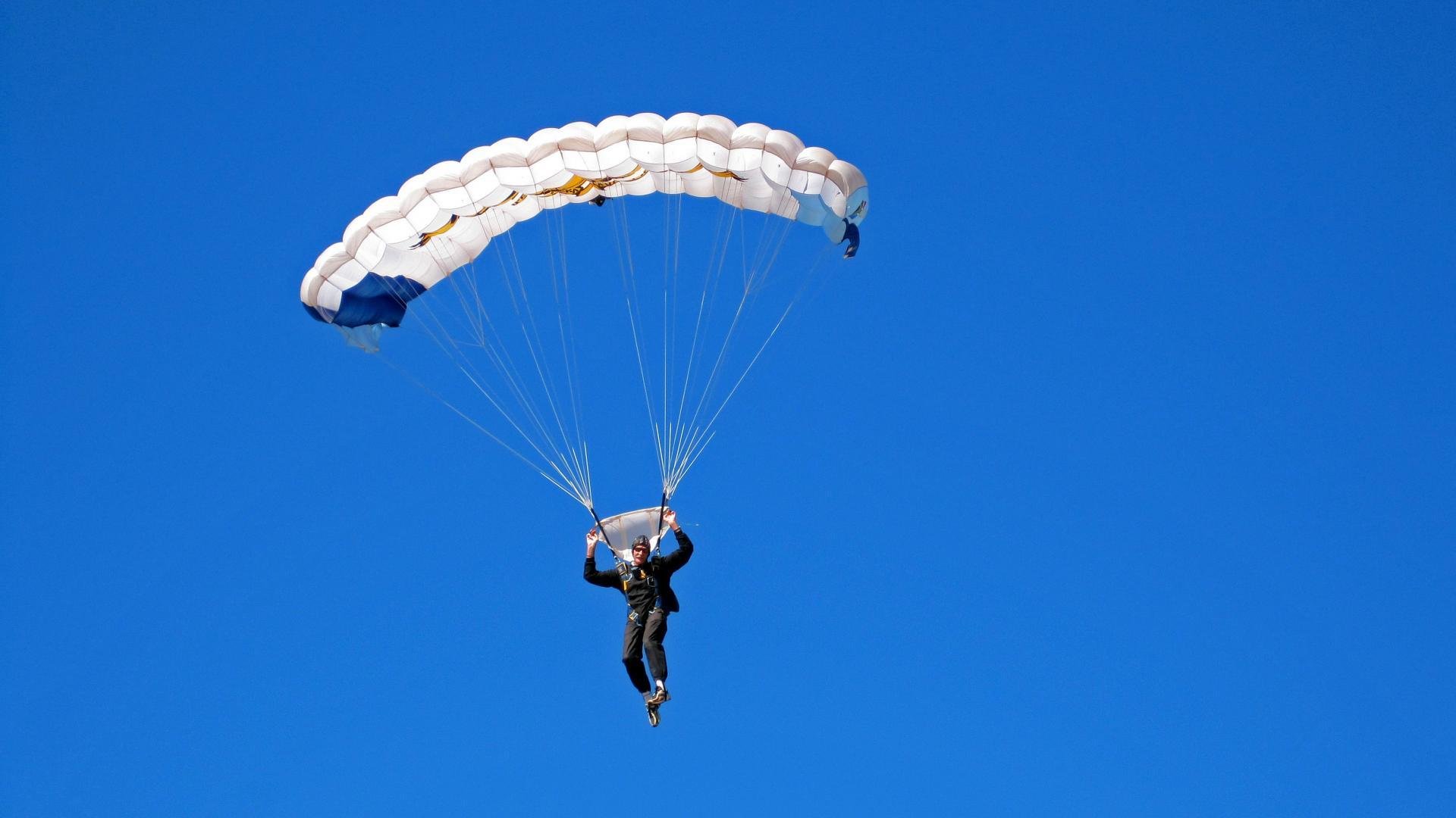 热刺锋线火力全开,球迷期待冲击冠军,热刺介绍